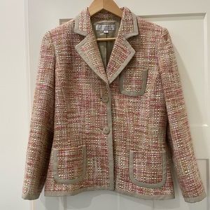 TAHARI TWEED BLAZER